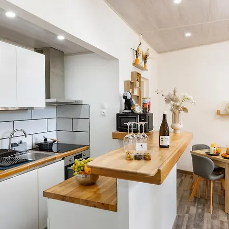 Apartmán Kavi-t3 Cozy - Medieval 4 Min - Air-conditioning-parking